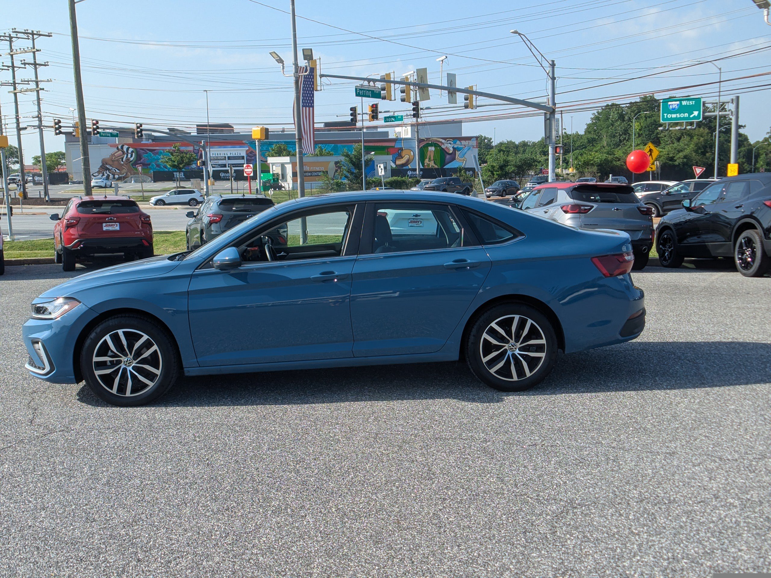 Used 2025 Volkswagen Jetta SE FWD image 5