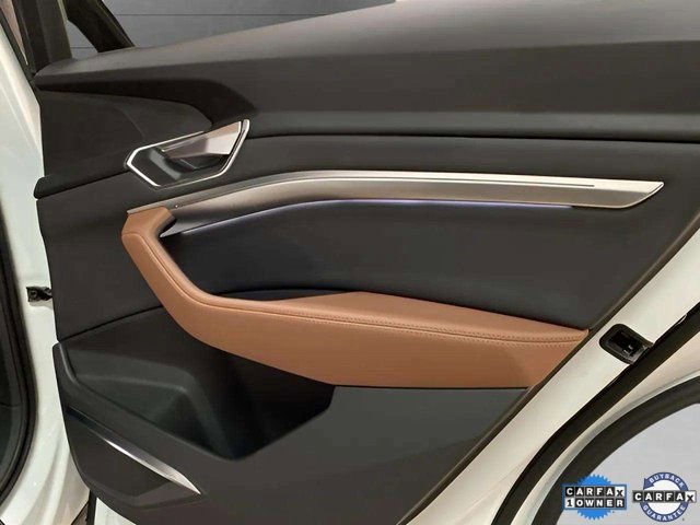Used 2022 Audi e-tron Premium Plus w/ Premium Plus Package image 78