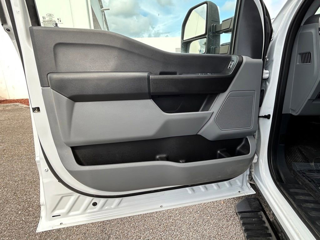 Used 2023 Ford F350 XL w/ XL Chrome Package RWD image 32