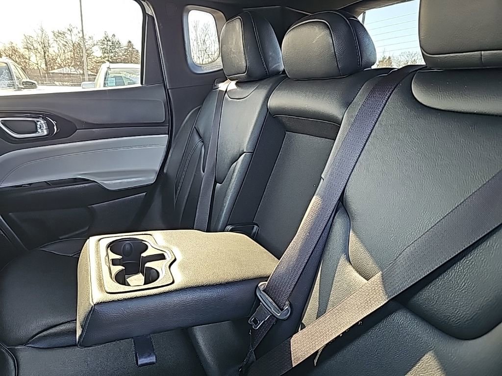 Used 2025 Jeep Compass Limited image 29