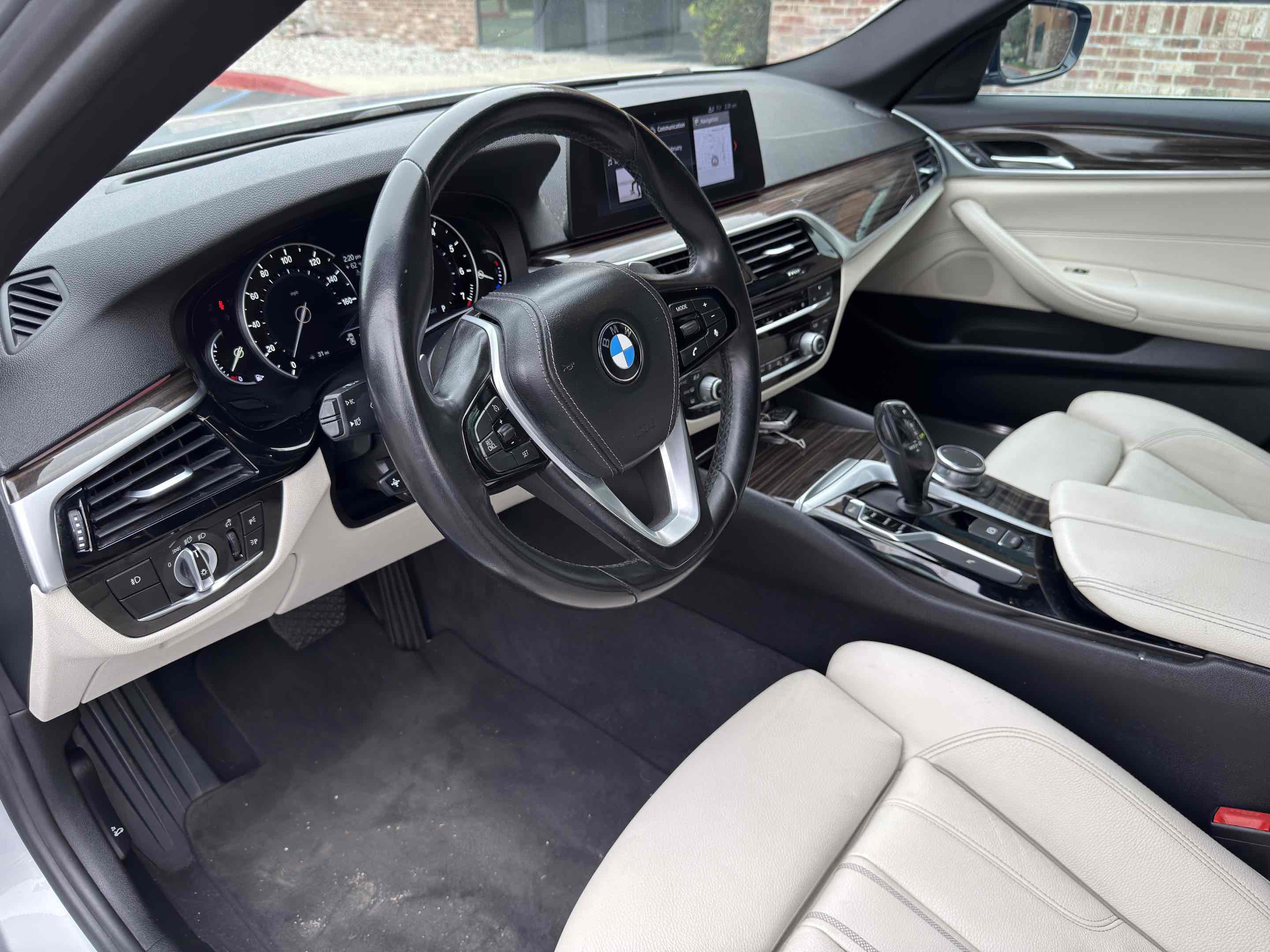 Used 2017 BMW 540i image 30