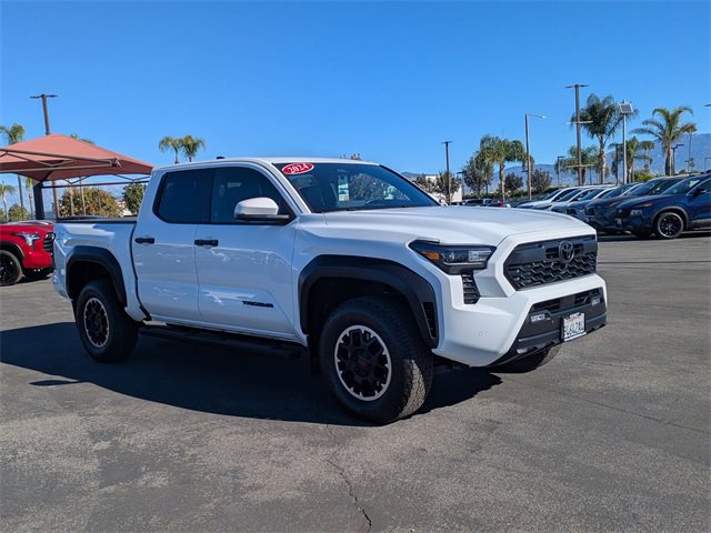 Used 2024 Toyota Tacoma TRD Off-Road image 3