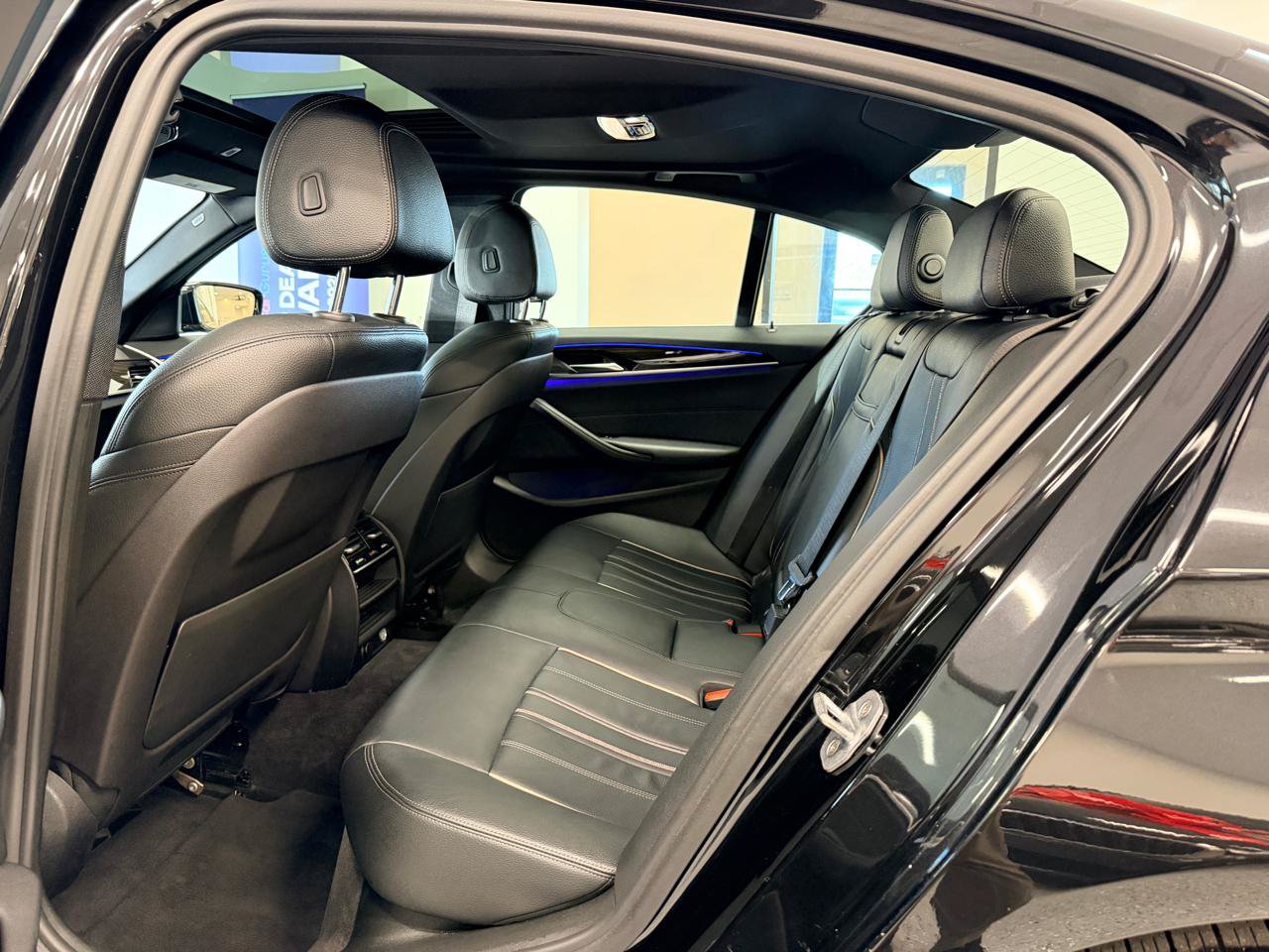 Used 2018 BMW 530i RWD image 38