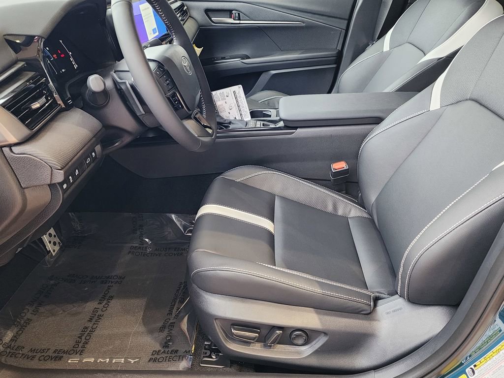 New 2026 Toyota Camry SE FWD image 12