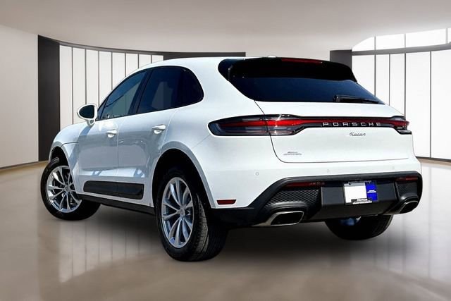 Used 2026 Porsche Macan AWD/4WD image 4