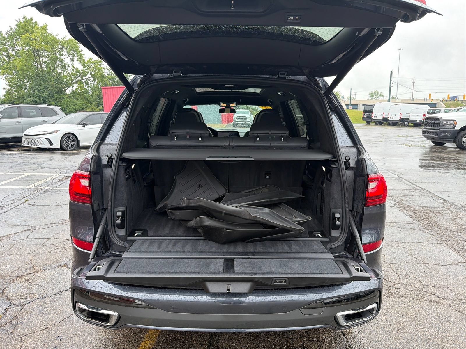 Used 2019 BMW X7 xDrive40i w/ Premium Package AWD/4WD image 27