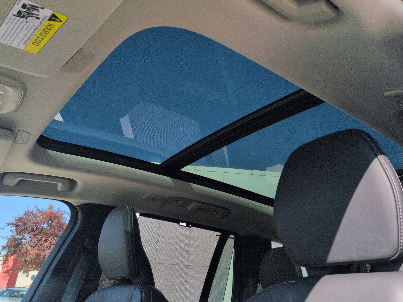 New 2026 Volvo XC90 B6 Ultra w/ Protection Package image 24