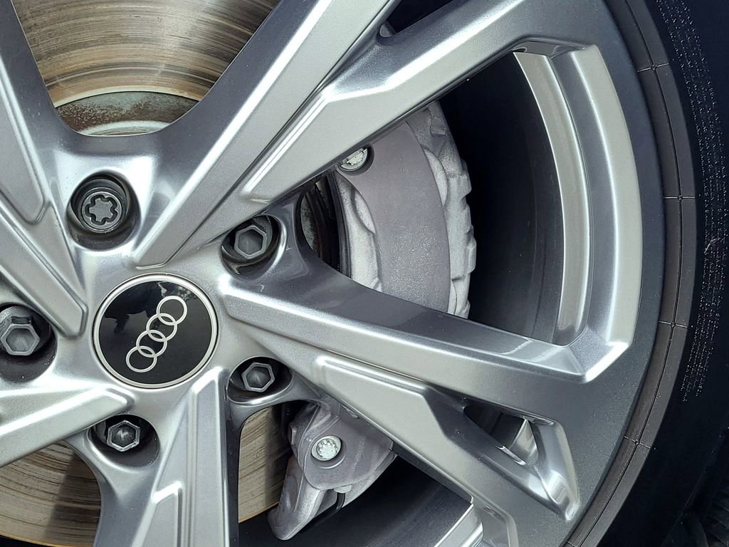 Used 2024 Audi e-tron GT Premium Plus image 10