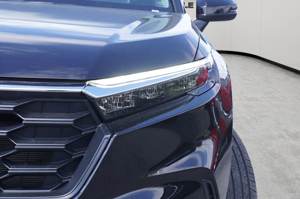 Used 2025 Honda CR-V LX image 4