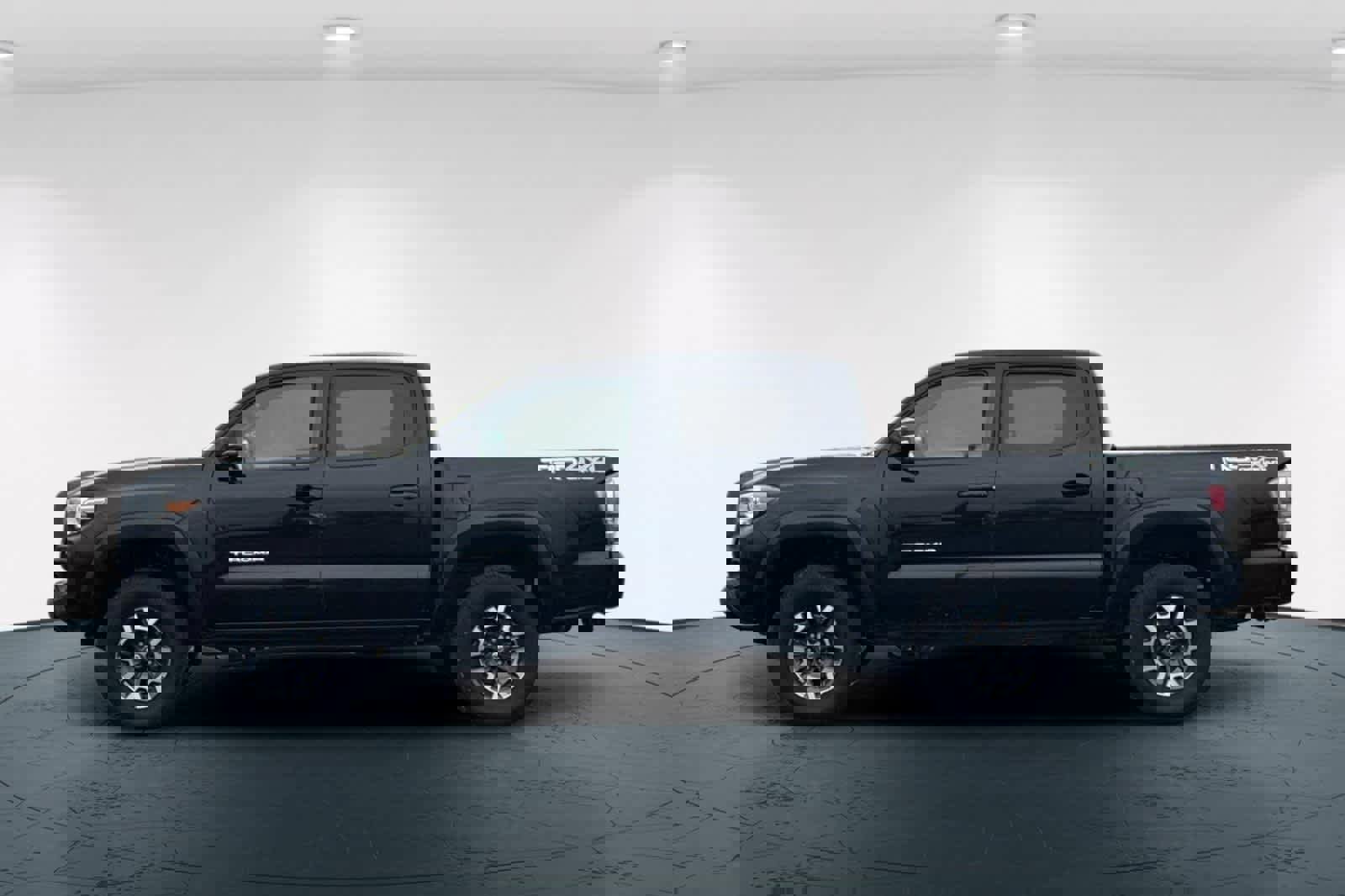 Used 2021 Toyota Tacoma TRD Off-Road image 9