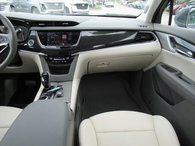 Used 2020 Cadillac XT6 Premium Luxury AWD/4WD image 15