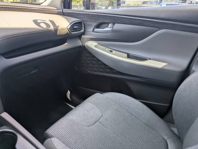 Used 2019 Hyundai Santa Fe SEL FWD image 17