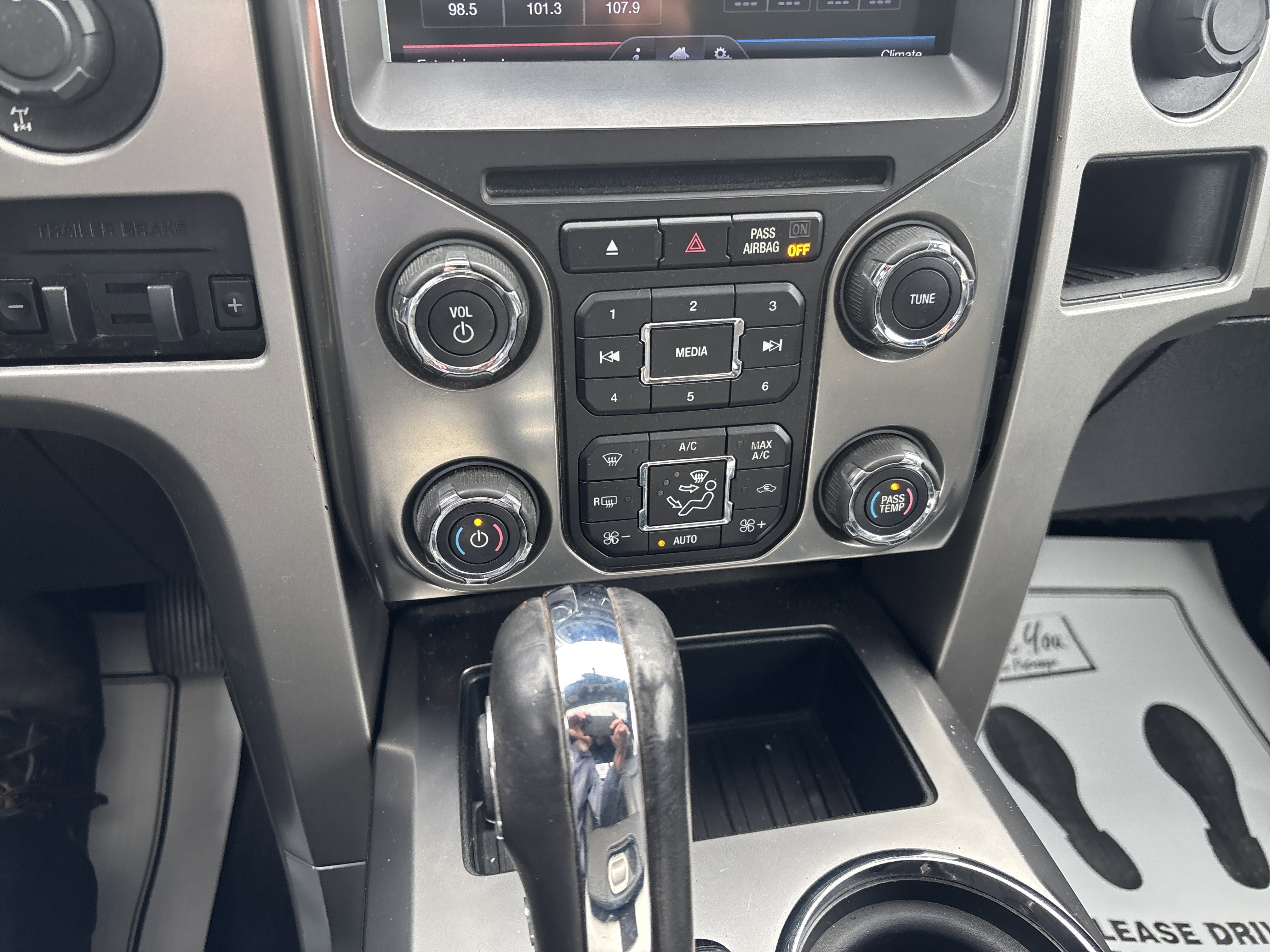 Used 2014 Ford F150 FX4 w/ Equipment Group 402A Luxury image 25