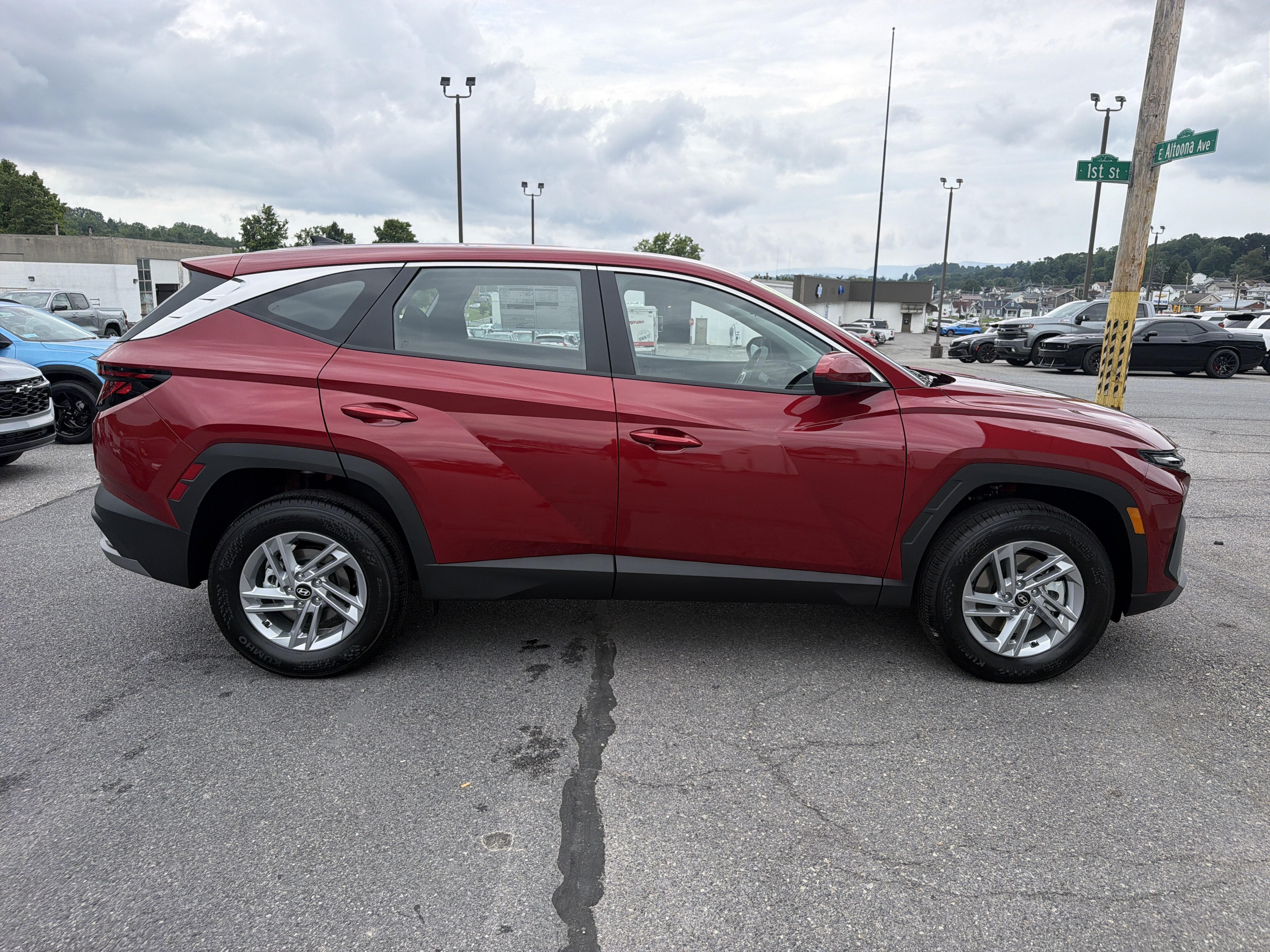 New 2026 Hyundai Tucson SE AWD/4WD image 2