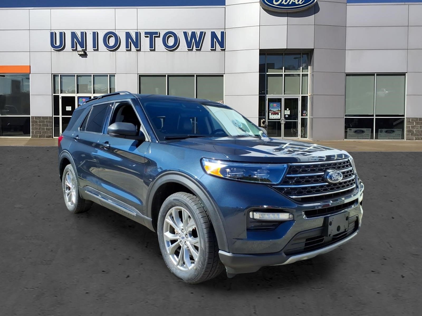 Certified 2023 Ford Explorer XLT w/ Equipment Group 202A