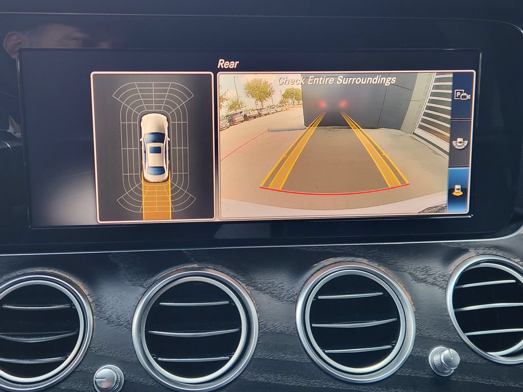 Used 2018 Mercedes-Benz E 300 image 17