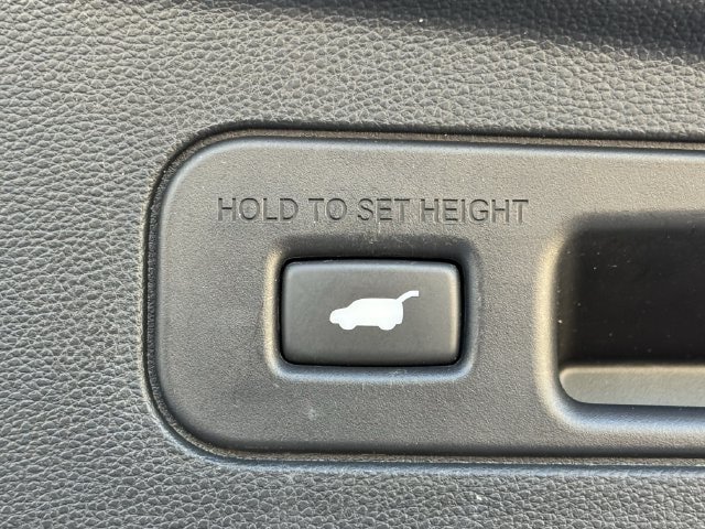 Certified 2025 Acura MDX w/ Technology Package FWD image 29