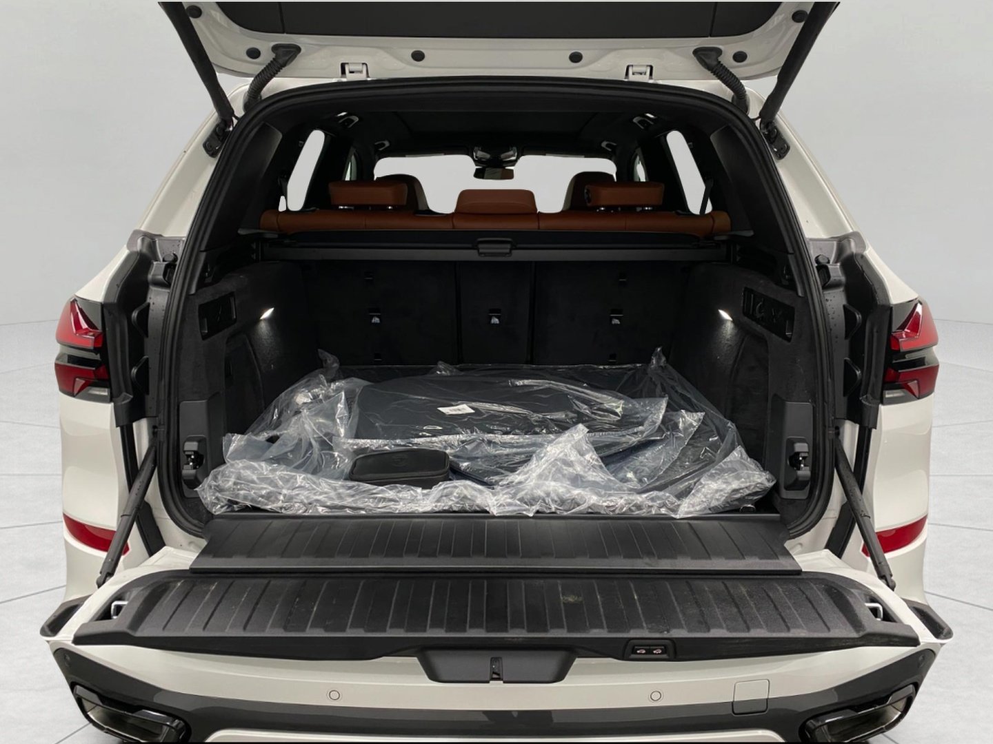 New 2026 BMW X5 xDrive40i w/ Executive Package AWD/4WD image 7
