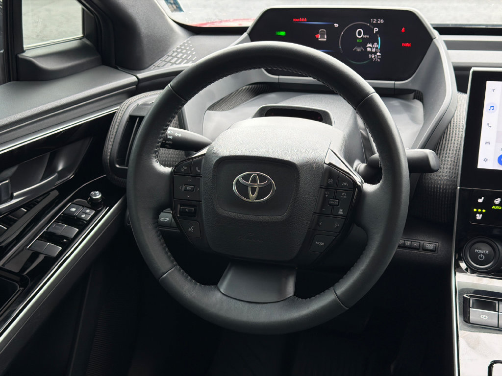 Used 2024 Toyota bZ4X FWD image 28