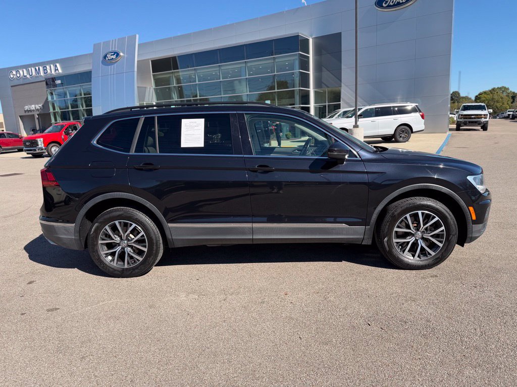 Used 2018 Volkswagen Tiguan SE w/ Panoramic Sunroof Package AWD/4WD image 7