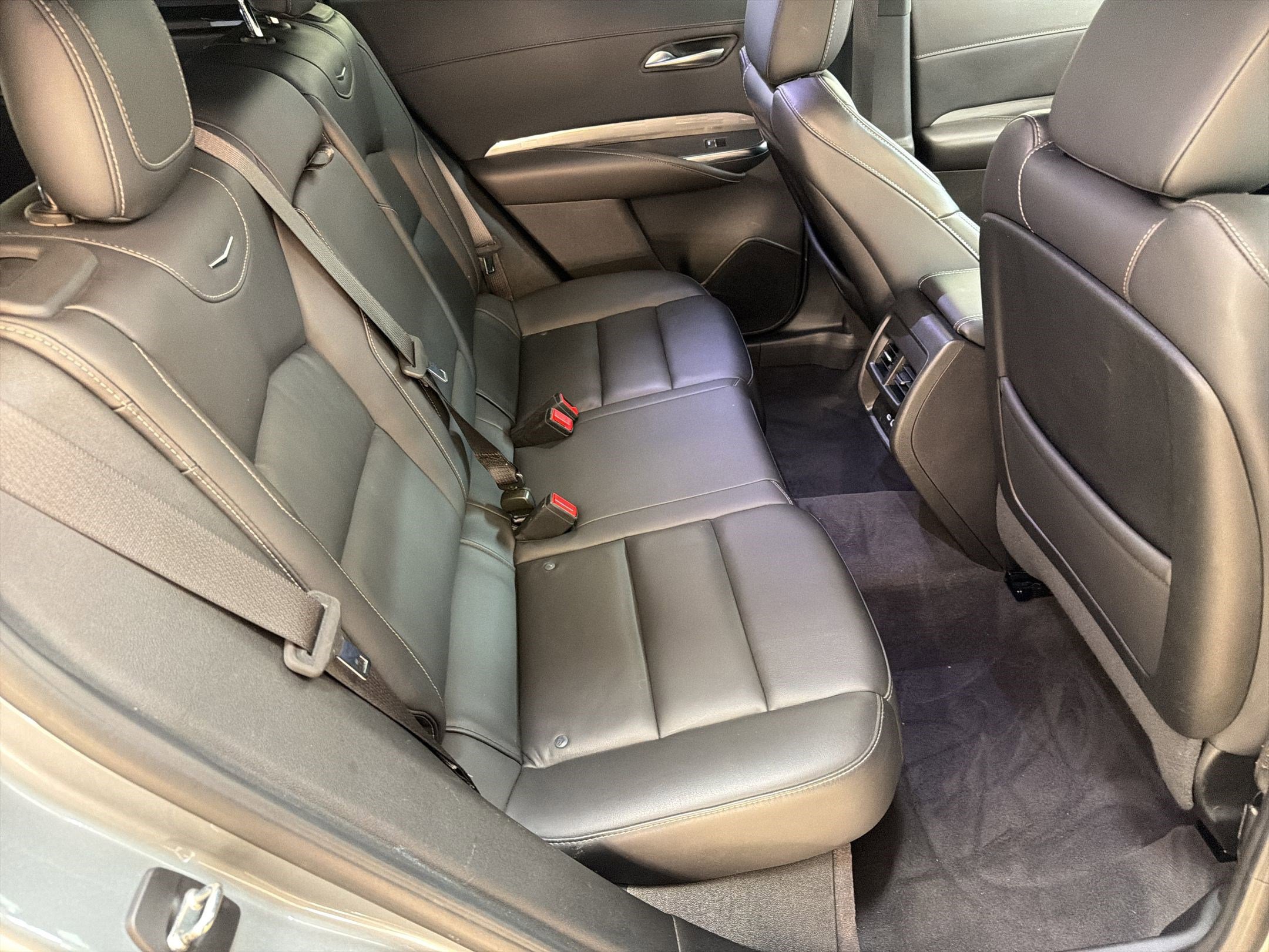 Used 2024 Cadillac XT4 Premium Luxury AWD/4WD image 28