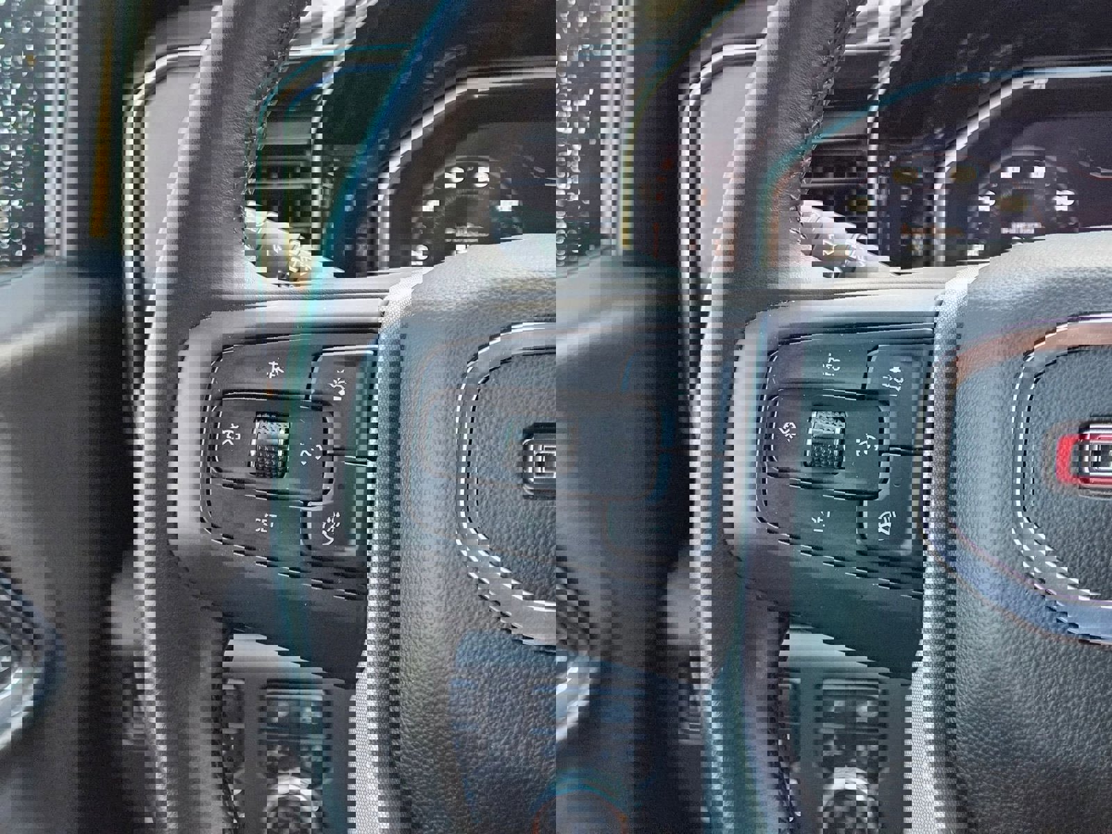 Used 2025 GMC Sierra 1500 SLT image 12