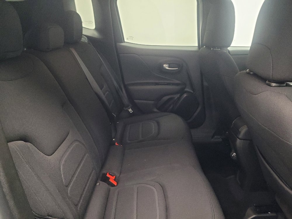 Used 2022 Jeep Renegade Latitude image 19