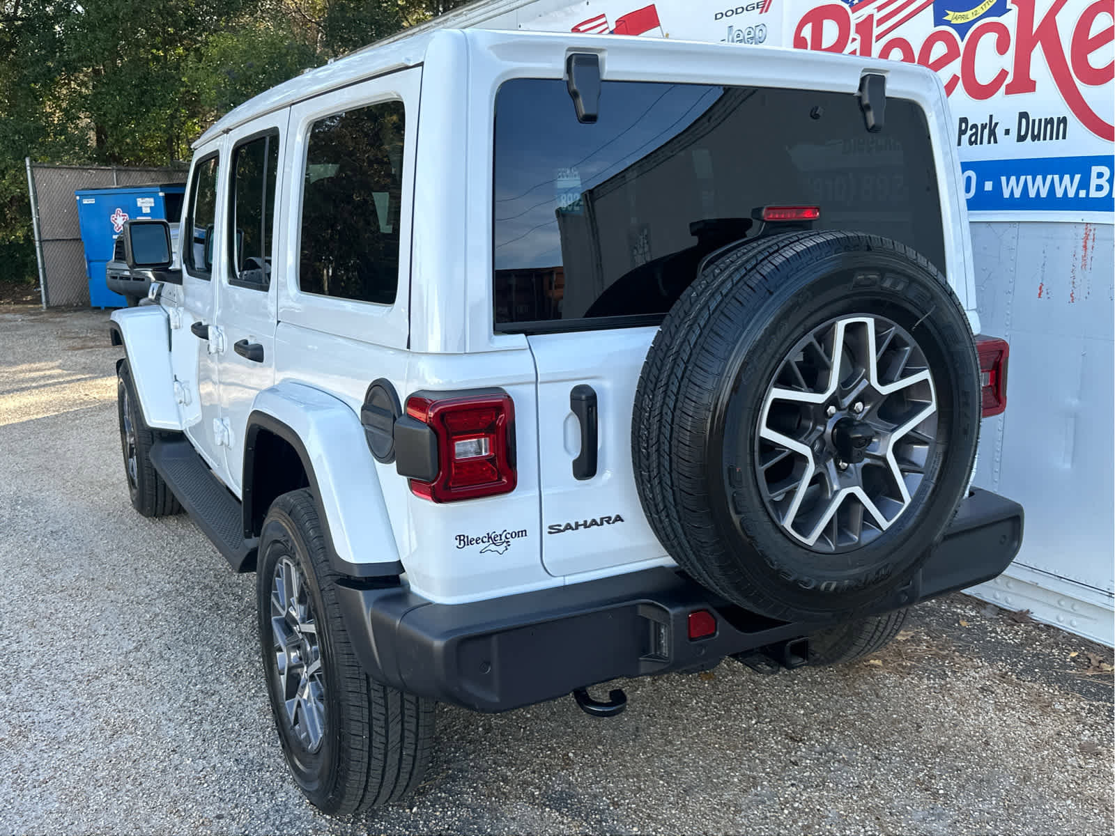 New 2026 Jeep Wrangler Unlimited Sahara AWD/4WD image 8