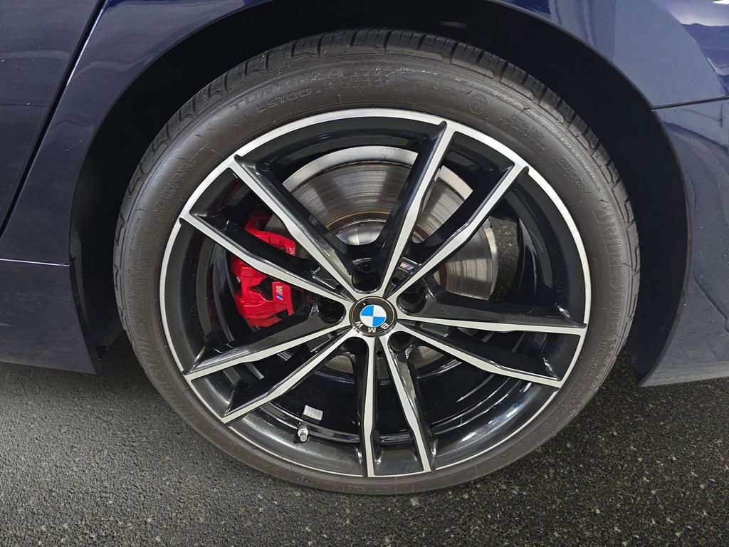 Certified 2024 BMW 330i Sedan w/ M Sport Package RWD image 31
