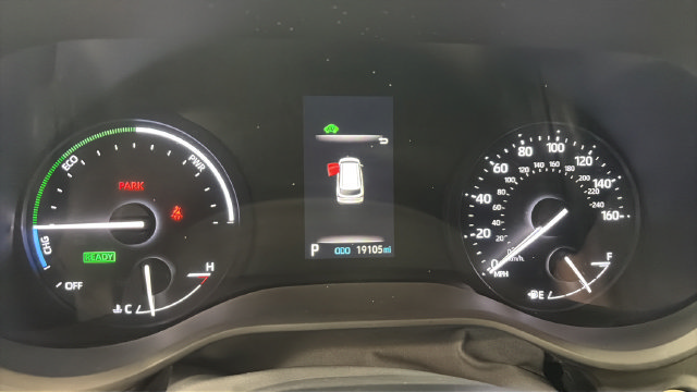Used 2023 Toyota Sienna XLE FWD image 21