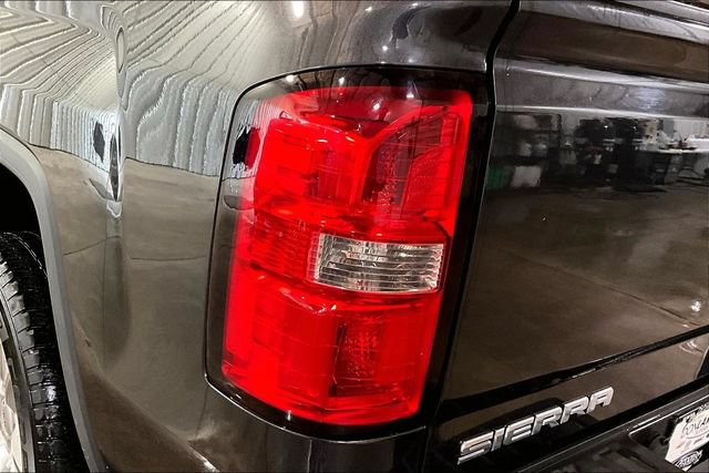 Used 2015 GMC Sierra 1500 SLE w/ SLE Value Package AWD/4WD image 8