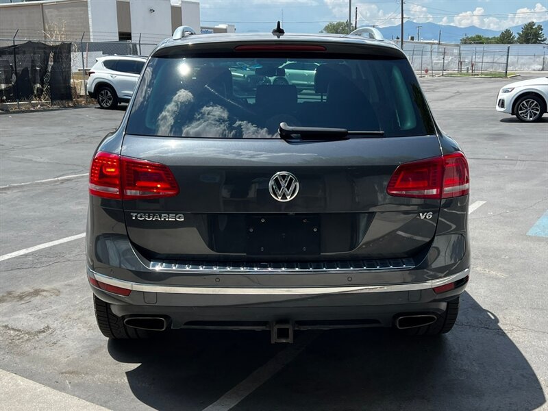 Used 2016 Volkswagen Touareg VR6 AWD/4WD image 6