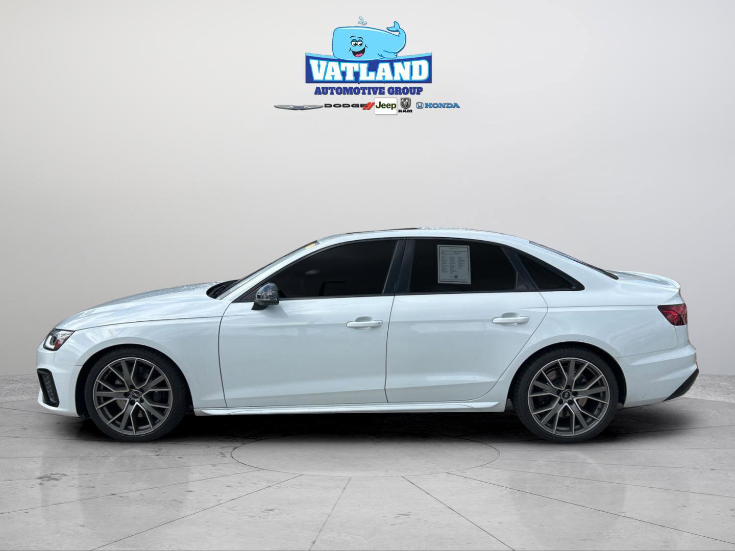 Used 2022 Audi S4 Premium Plus image 2