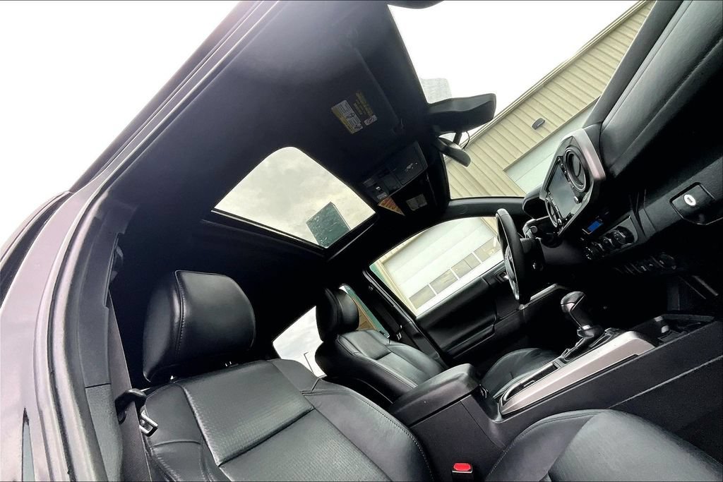 Used 2023 Toyota Tacoma Limited w/ Nightshade Package AWD/4WD image 23