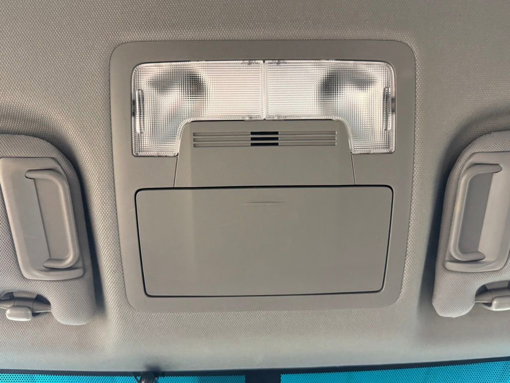 Used 2016 Toyota Camry SE FWD image 36