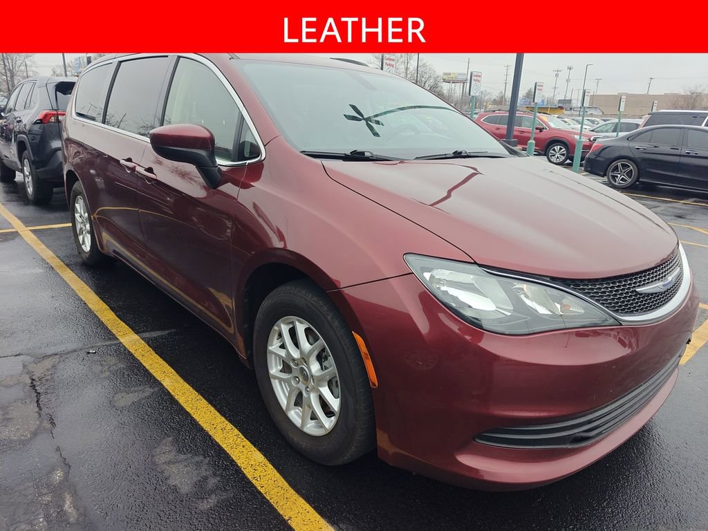 Used 2020 Chrysler Voyager Lxi image 3