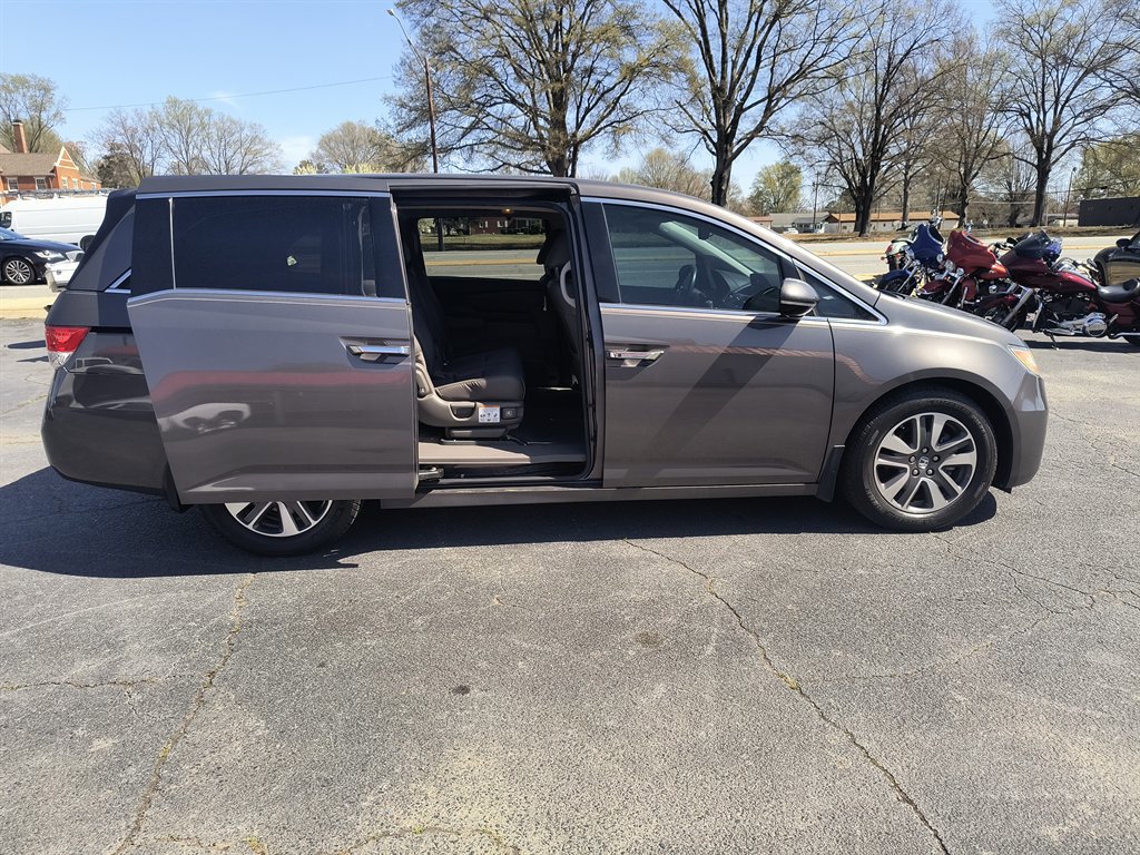 Used 2014 Honda Odyssey Touring image 30
