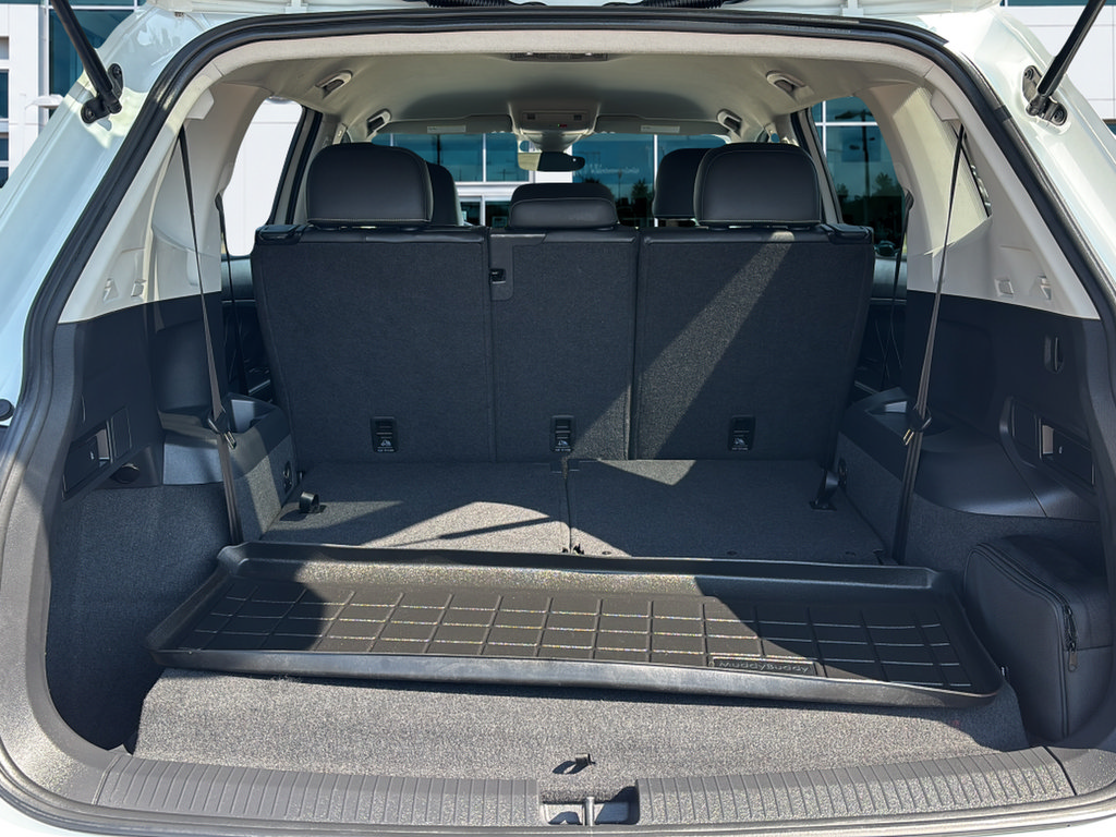 Certified 2023 Volkswagen Tiguan SE FWD image 14
