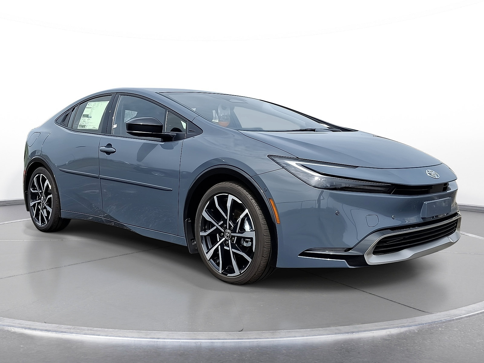 New 2026 Toyota Prius Plug-In Hybrid FWD image 1