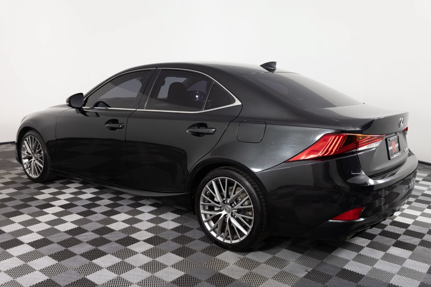 Used 2017 Lexus IS 200t RWD image 4