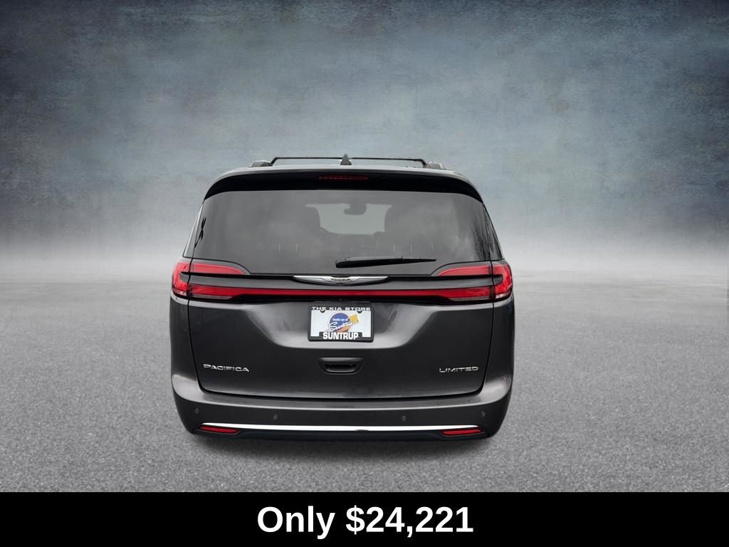 Used 2023 Chrysler Pacifica Limited FWD image 4