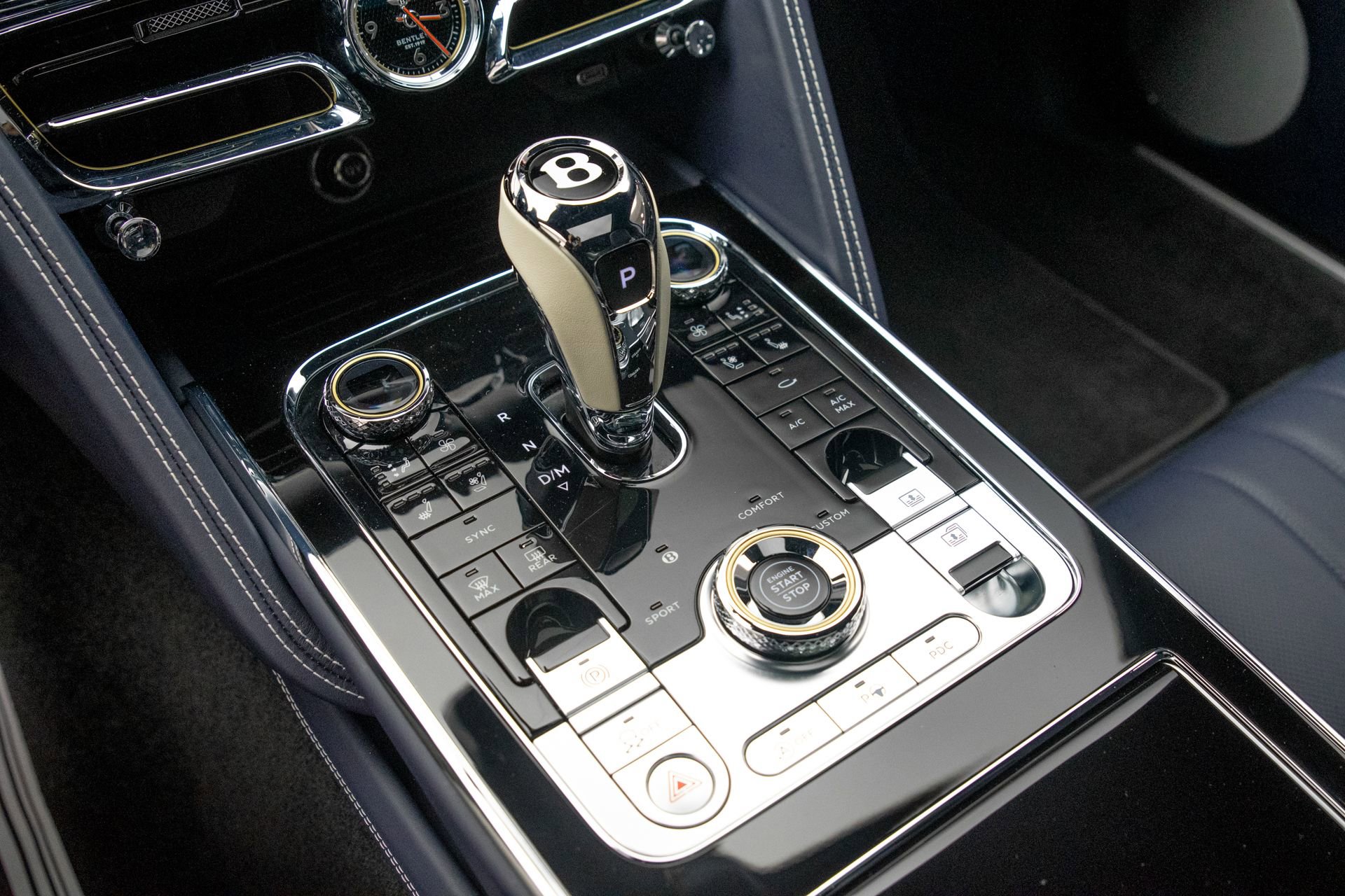 Used 2024 Bentley Flying Spur S V8 AWD/4WD image 20