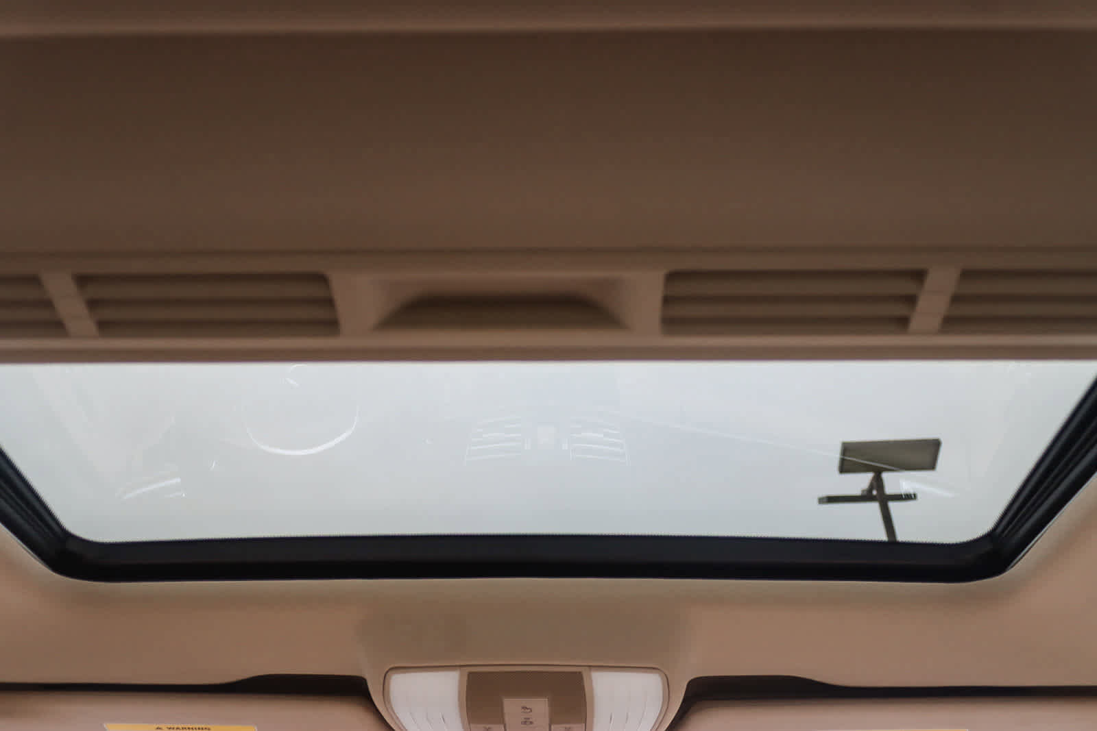 Used 2014 Mercedes-Benz E 350 4MATIC Sedan image 15