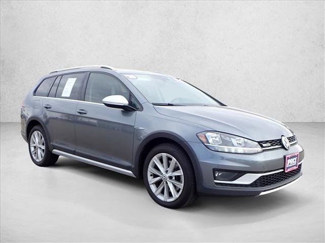 Used 2018 Volkswagen Golf SE image 6