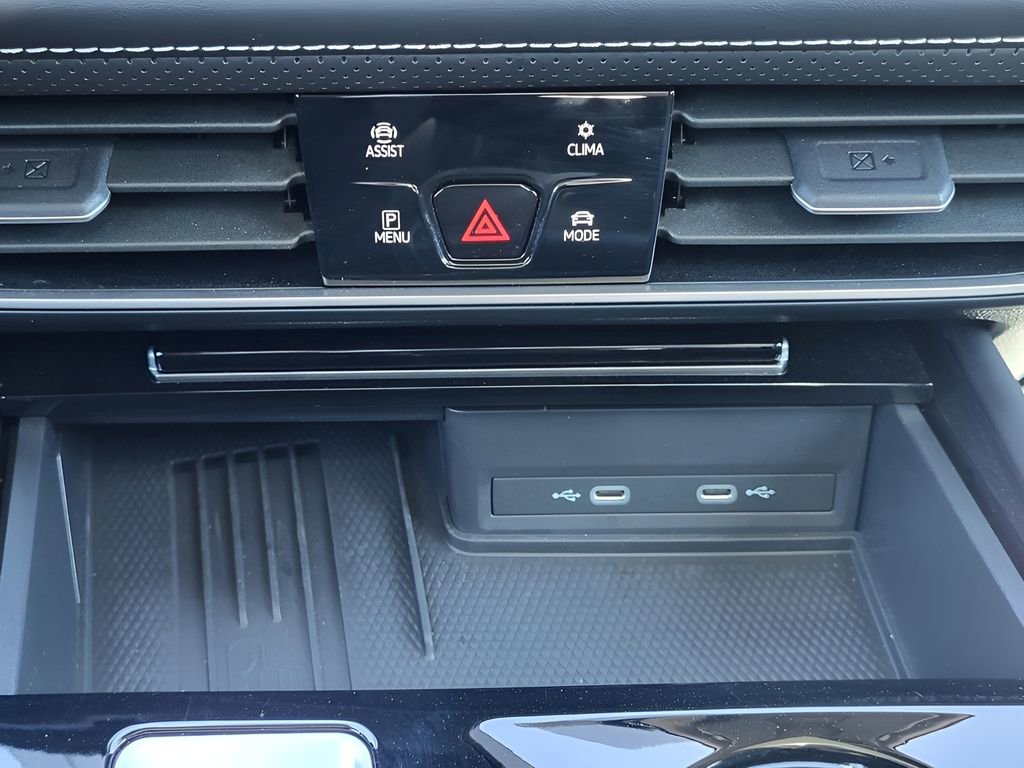 Used 2025 Volkswagen Atlas SEL Premium R-Line AWD/4WD image 15