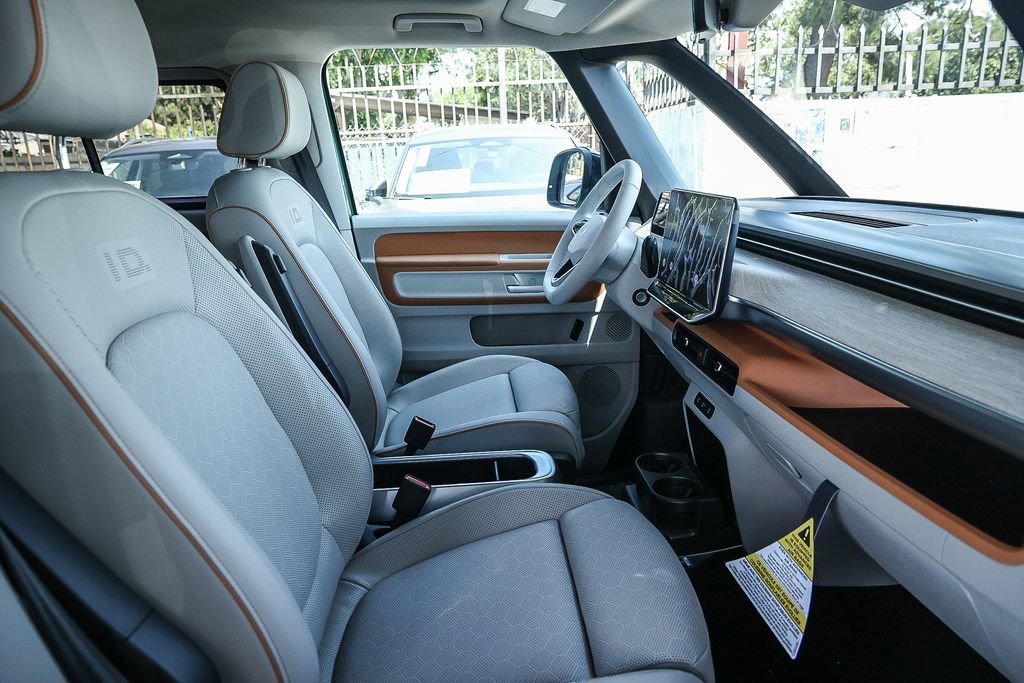 New 2025 Volkswagen ID. Buzz 1st Edition image 28