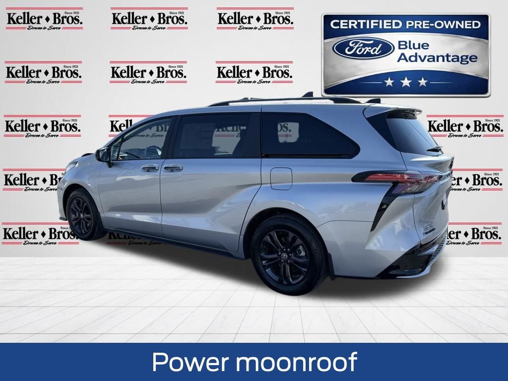 Used 2025 Toyota Sienna XSE w/ XSE Plus Package image 5