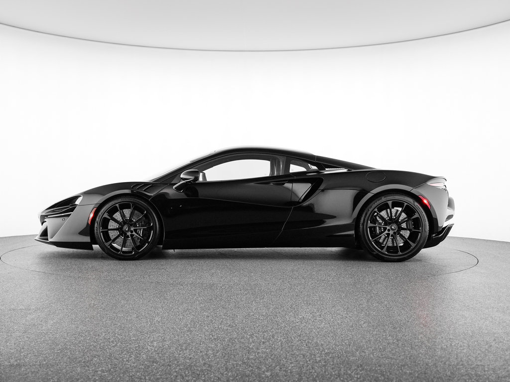 New 2026 McLaren Artura RWD image 4