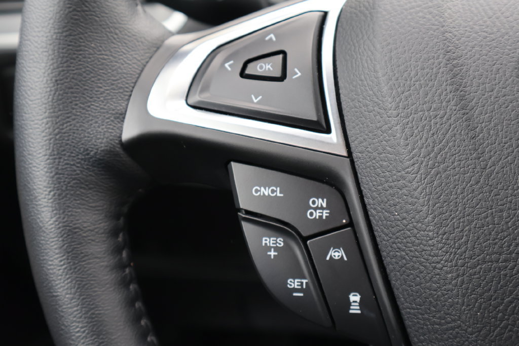 Used 2024 Ford Edge SEL w/ Convenience Package AWD/4WD image 8