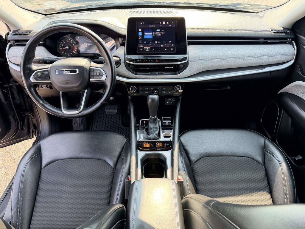 Used 2022 Jeep Compass Latitude w/ Convenience Group image 2